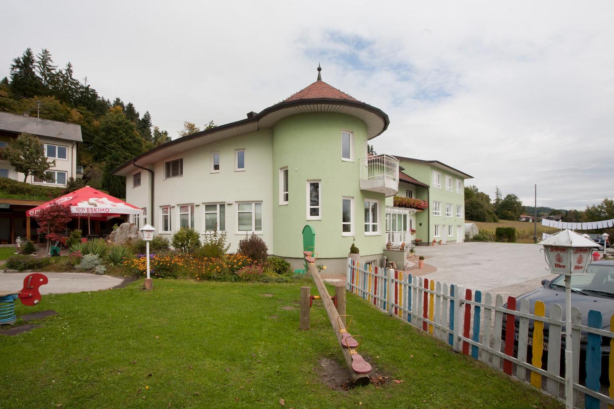 Hotel Pension Karawankenblick à Moosburg Extérieur photo